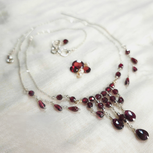 red necklace